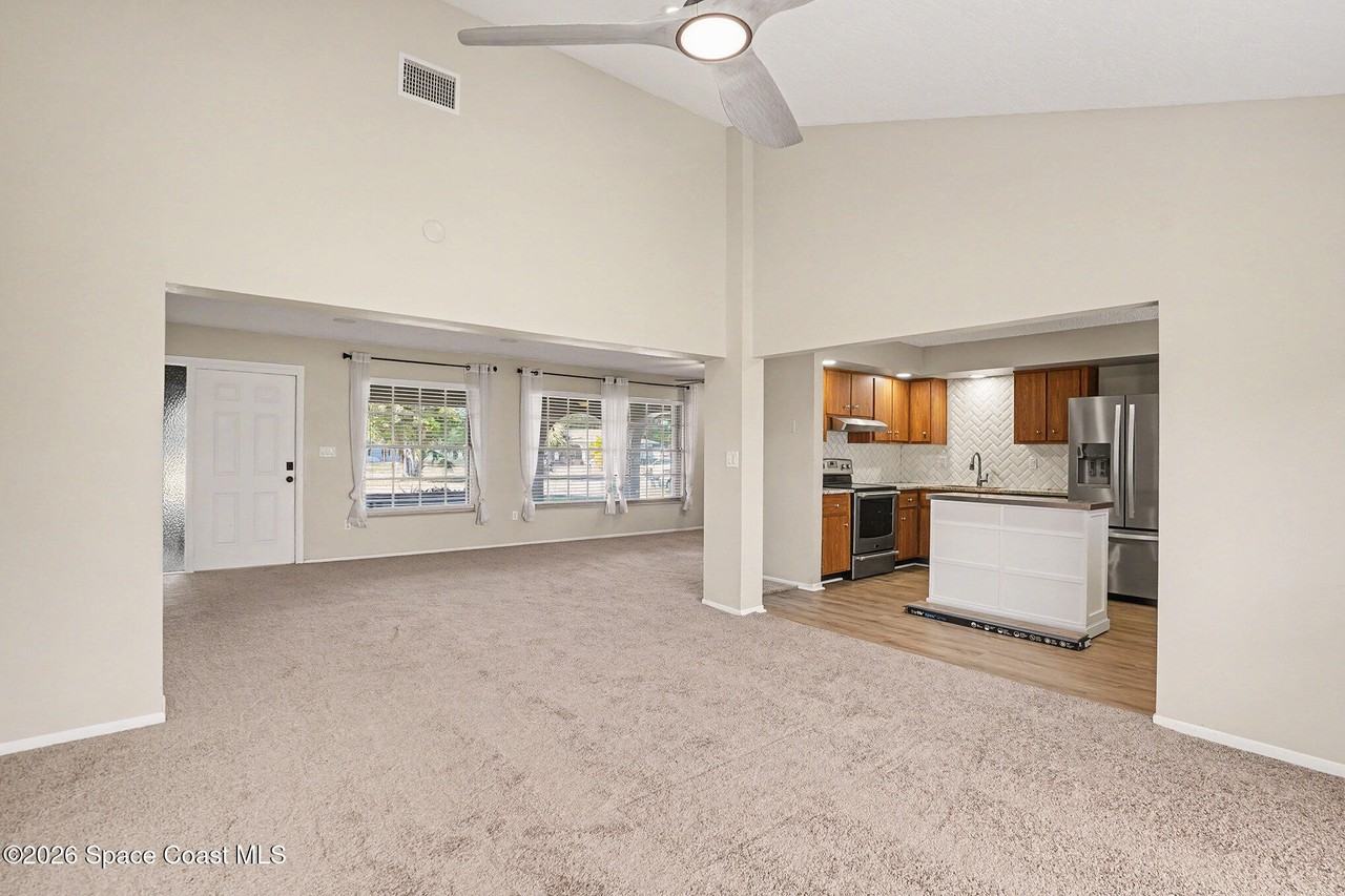 1552 Dowse Ct Ne #1552 - Photo 3 of 17