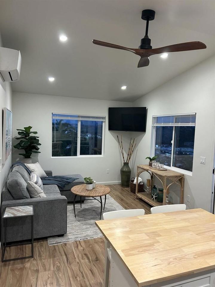 337 S Barnwell St #337 - Photo 4 of 15