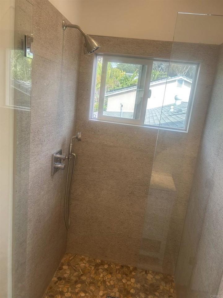 337 S Barnwell St #337 - Photo 7 of 15