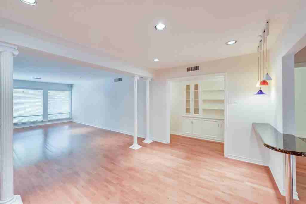 6349 Diamond Head Cir #6349C - Photo 2 of 25