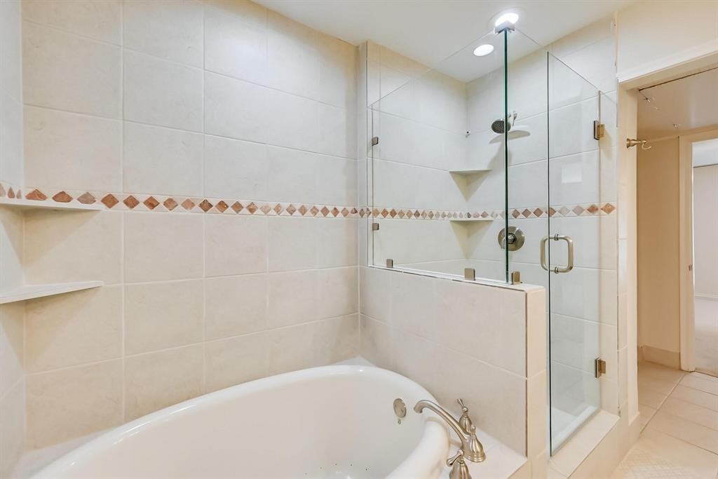 6349 Diamond Head Cir #6349C - Photo 6 of 25