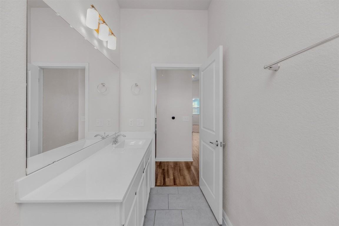 9941 Comely Bnd #9941 - Photo 5 of 31