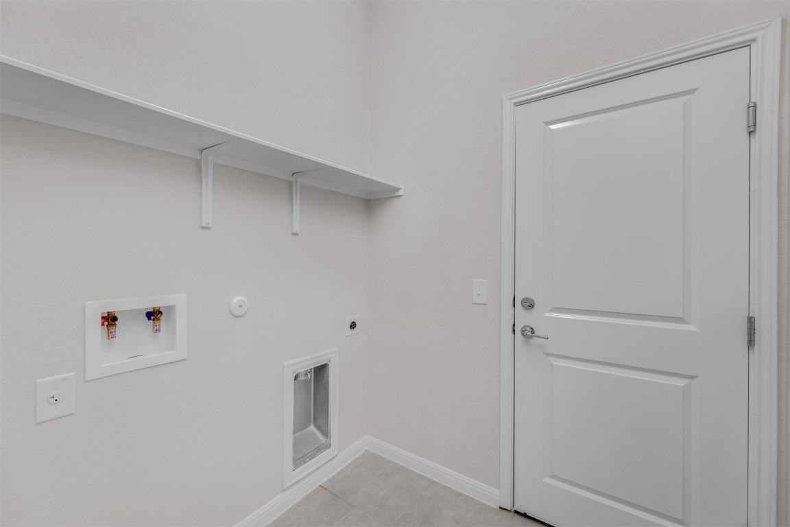 9941 Comely Bnd #9941 - Photo 6 of 31