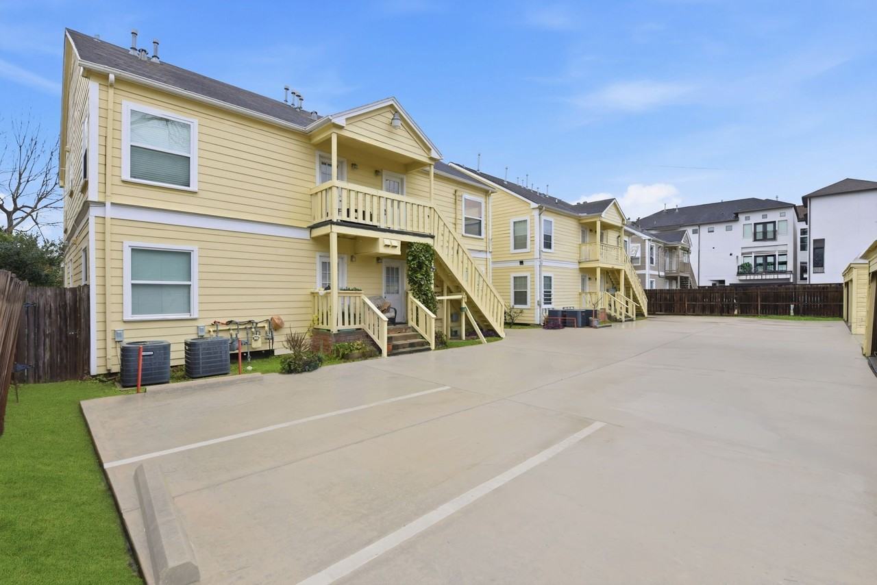 2513 Shakespeare St #2513-3 - Photo 2 of 28