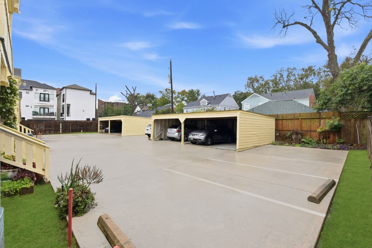 2513 Shakespeare St #2513-3 - Photo 3 of 28