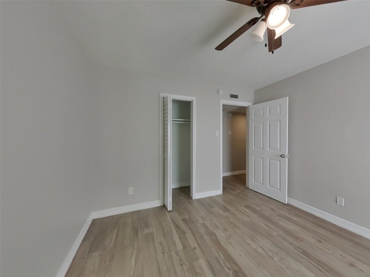 6127 Larchbrook Dr #6127 - Photo 6 of 18