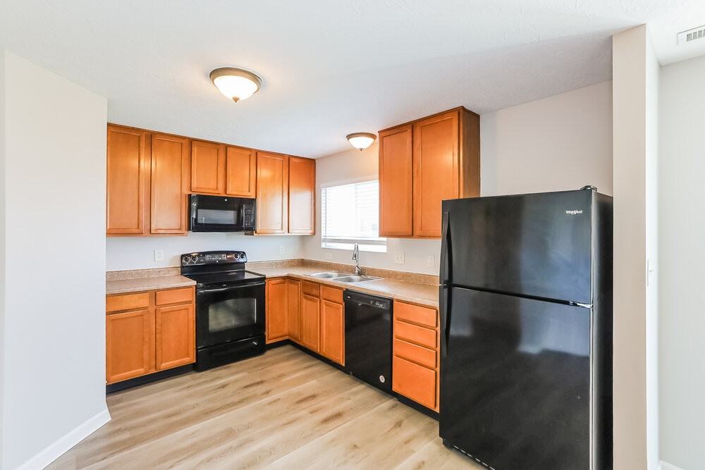 2294 Mcgregor Dr - Photo 5 of 17