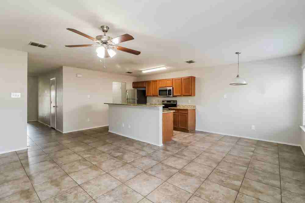 10628 Wild Oak Dr - Photo 5 of 17