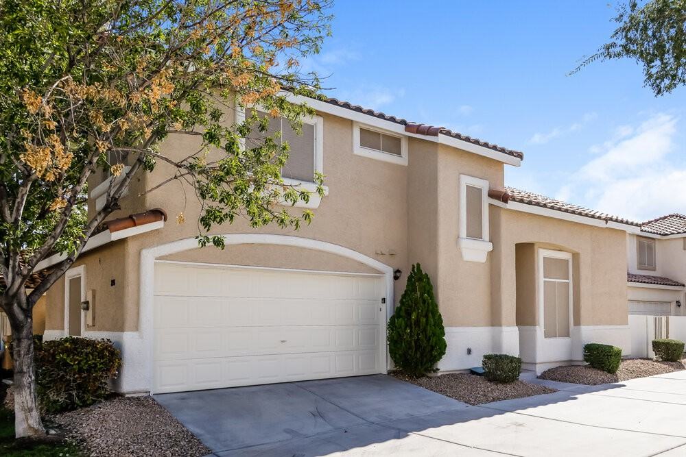 2385 Cliffwood Dr - Photo 4 of 17