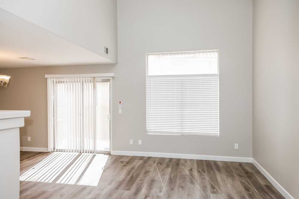 2385 Cliffwood Dr - Photo 6 of 17