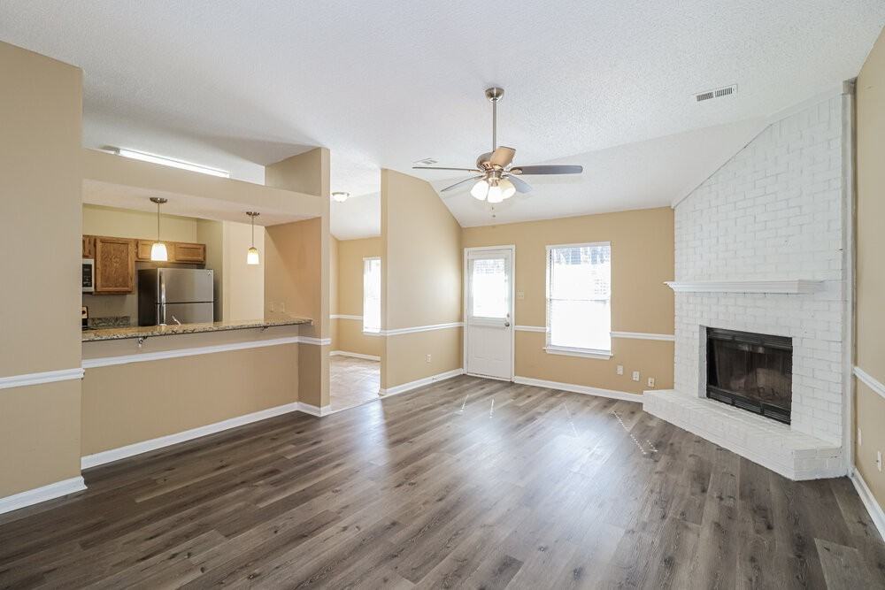 7101 Market Square Dr - Photo 4 of 16