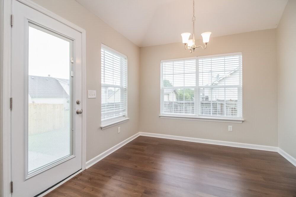 1413 Micheles Way - Photo 6 of 17