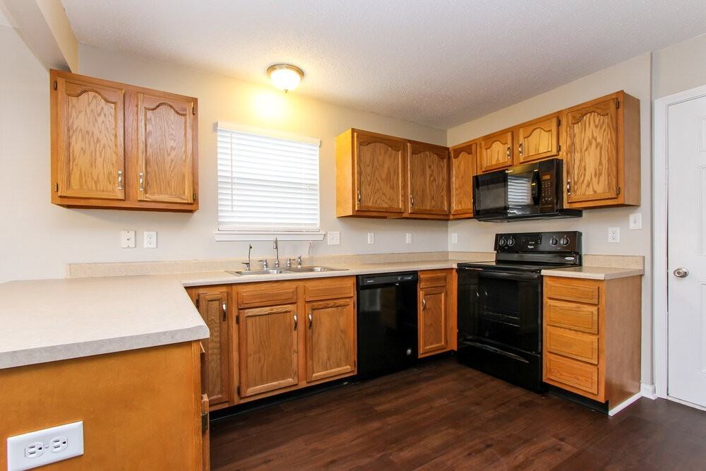 2534 Mingo Ln - Photo 5 of 17