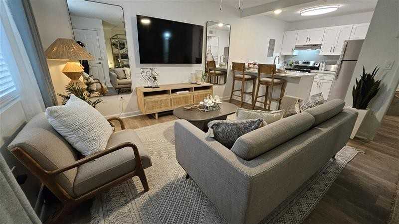 The Delmar - Photo 4 of 9
