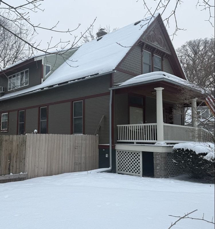 2134 Asbury Ave - Photo 2 of 4