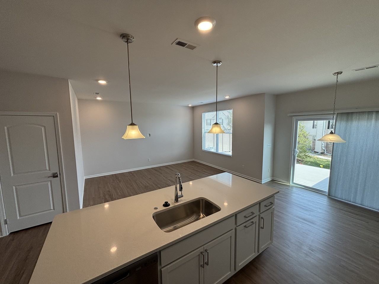 1502 Salt Springs Dr - Photo 4 of 20