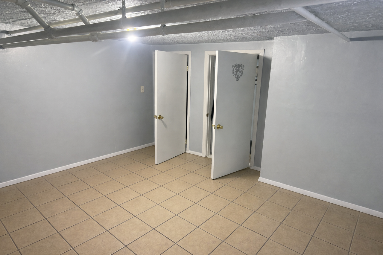 2210 N Lockwood Ave #BS - Photo 3 of 8