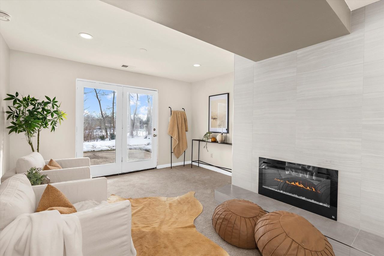 10747 Evening Wind Ct - Photo 3 of 19