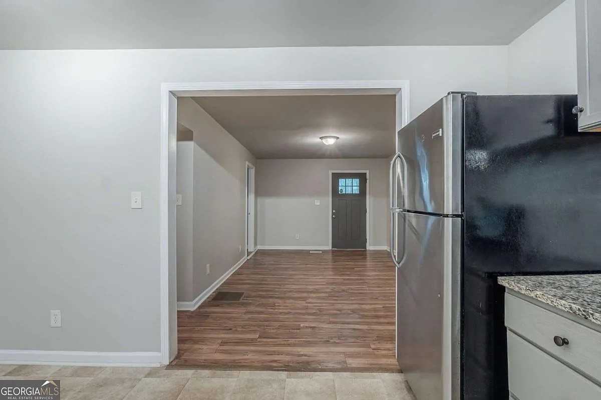 3140 Delowe Dr - Photo 6 of 15