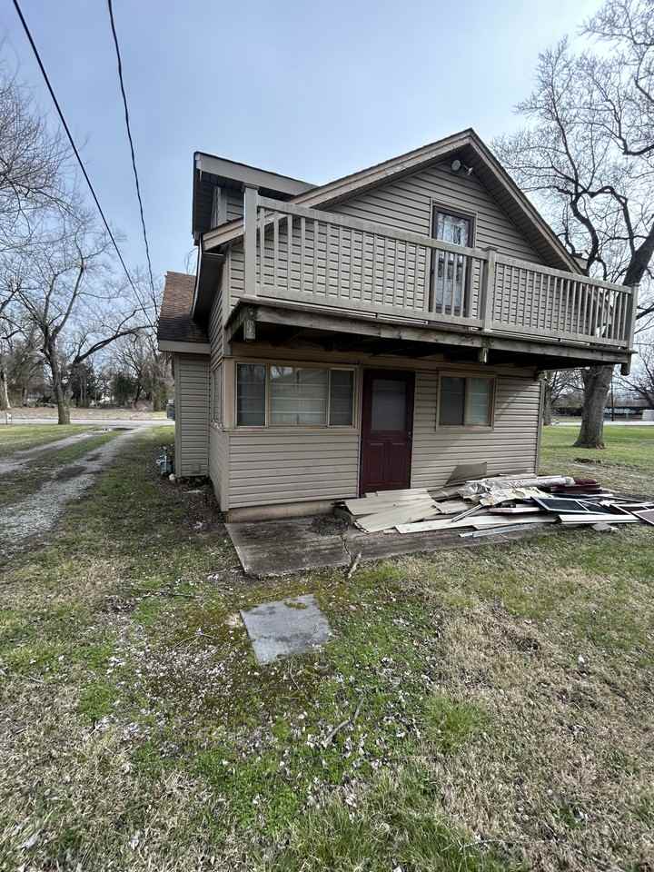 61 Jarvis Pl - Photo 5 of 27