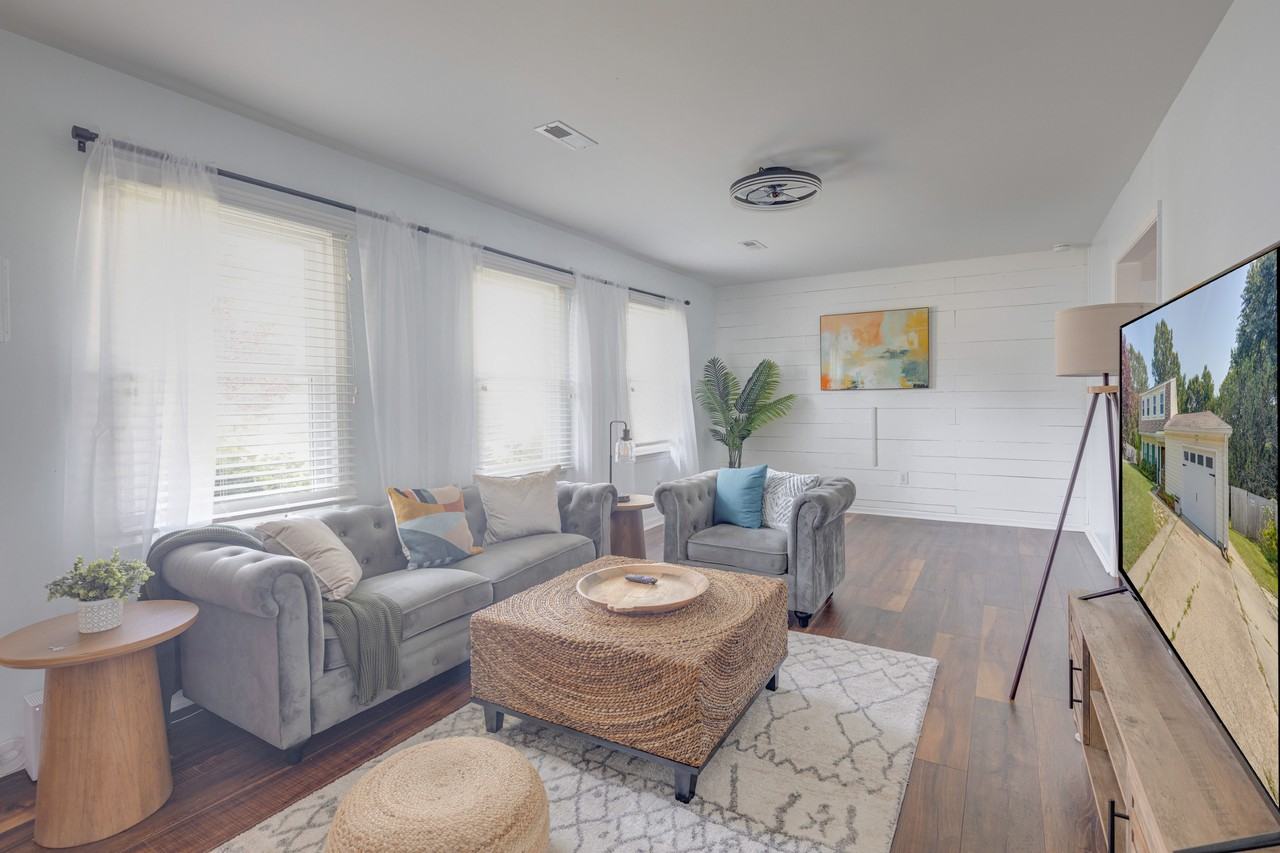 302 Lampros Ct - Photo 2 of 20