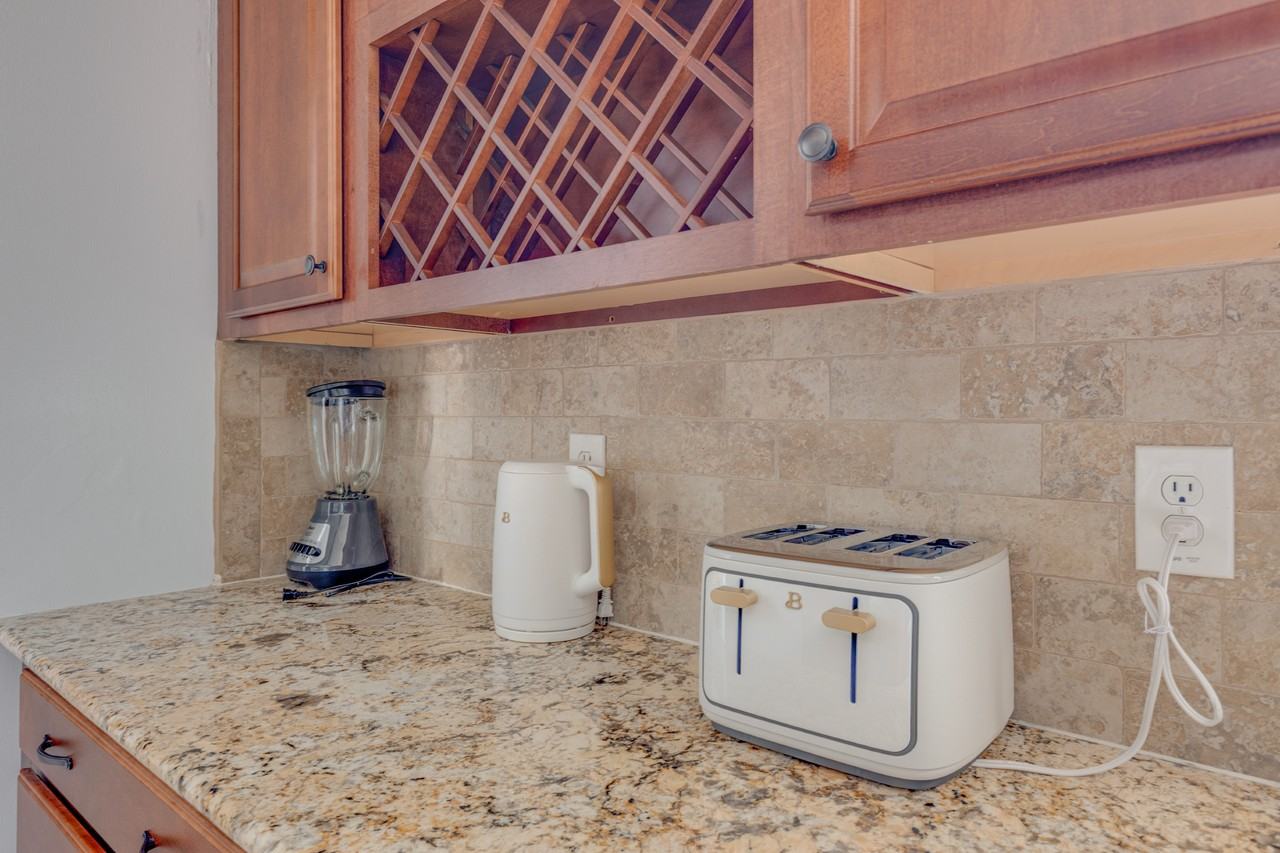 302 Lampros Ct - Photo 5 of 20