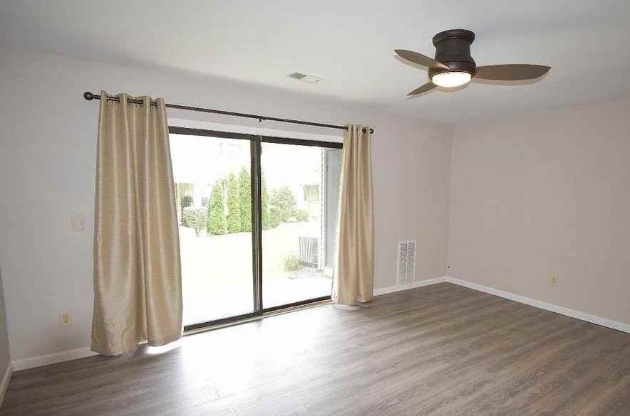 2013 Bayhead Dr - Photo 6 of 13