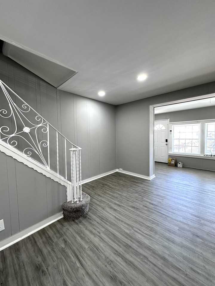 2620 Sylmar St - Photo 3 of 11