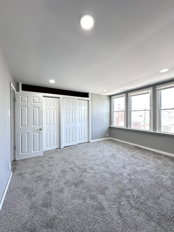 2620 Sylmar St - Photo 7 of 11