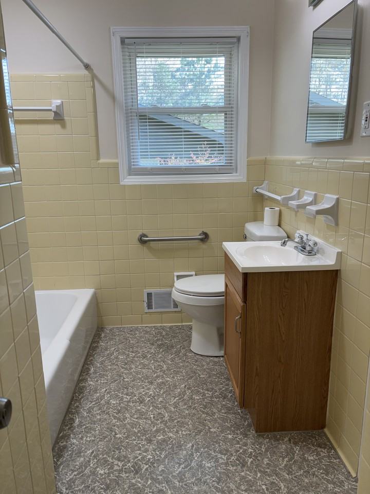 8686 Bowden St - Photo 6 of 9