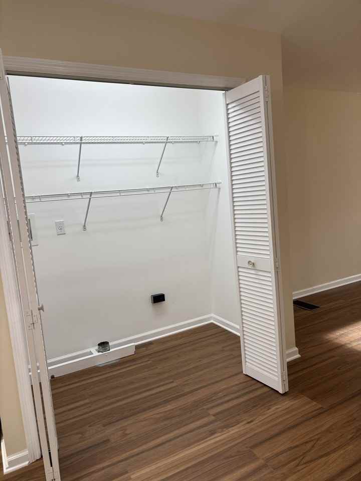 8686 Bowden St - Photo 7 of 9