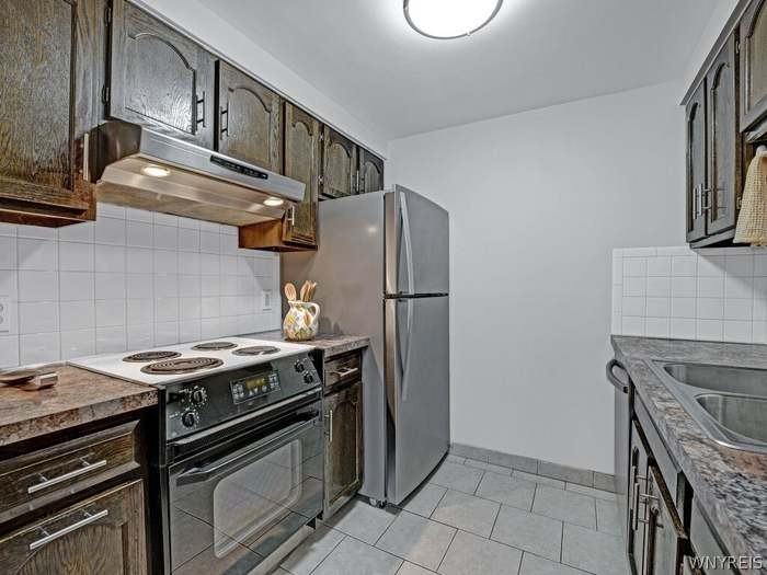 205 Charter Oaks Dr #4 - Photo 5 of 15