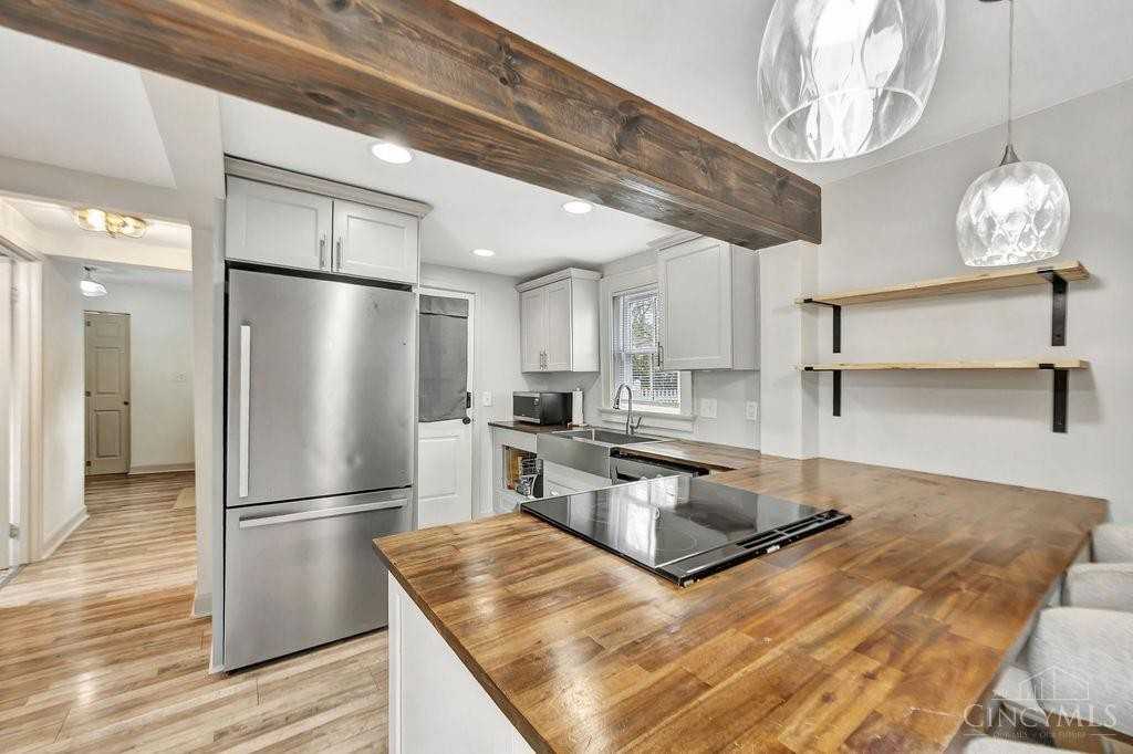 45 S Lake Ave - Photo 6 of 6