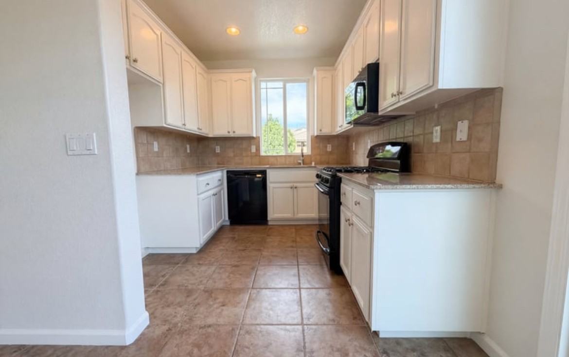 401 Caravaggio Cir #1 - Photo 5 of 7