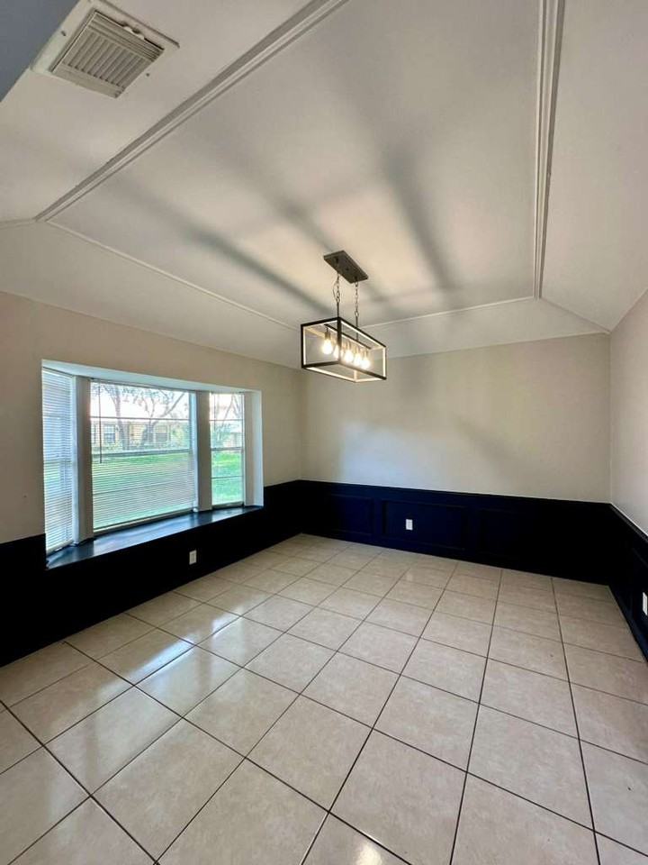 900 E Dallas Ave #NA - Photo 3 of 14