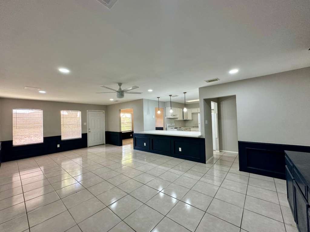 900 E Dallas Ave #NA - Photo 4 of 14