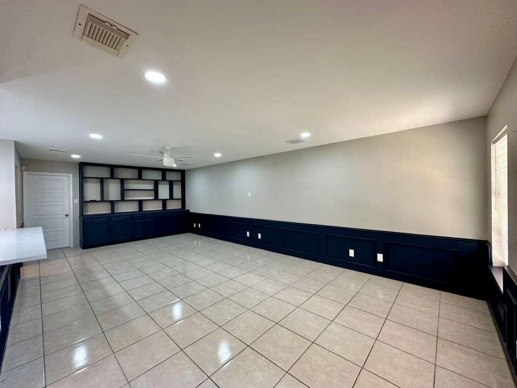 900 E Dallas Ave #NA - Photo 6 of 14