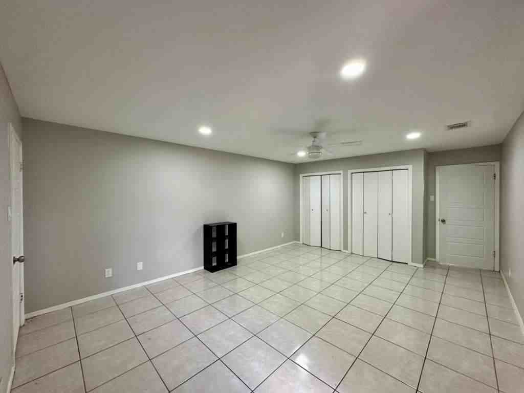 900 E Dallas Ave #NA - Photo 7 of 14