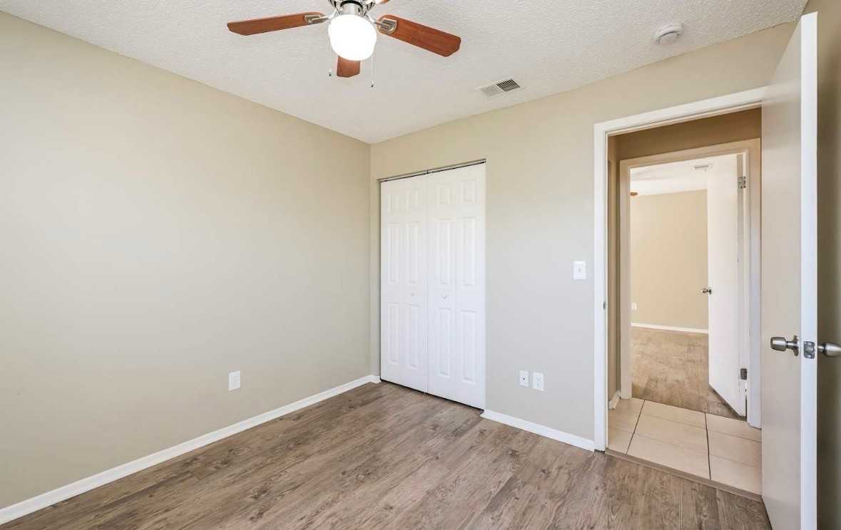 1318 Coolridge Dr #NA - Photo 4 of 17