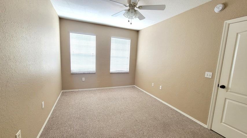 401 Belmont Pl #NA - Photo 6 of 10