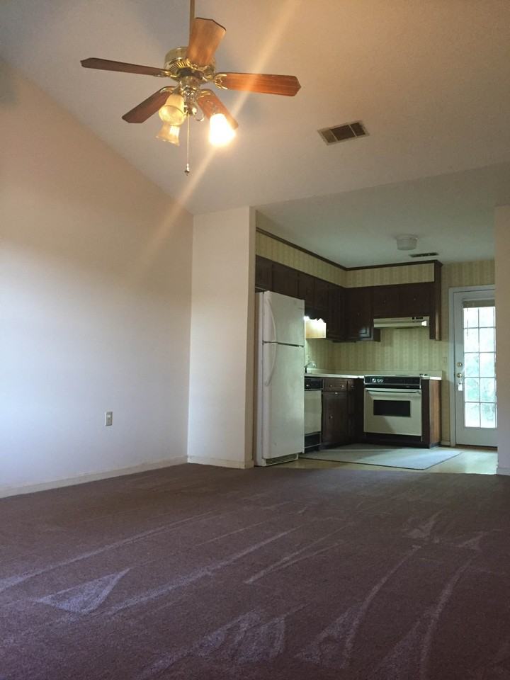 8 Southern Ct #NA - Photo 6 of 6