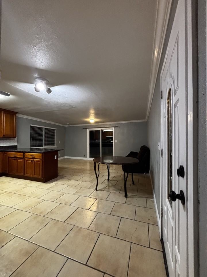 8104 Kiltie Way #8104 - Photo 2 of 12