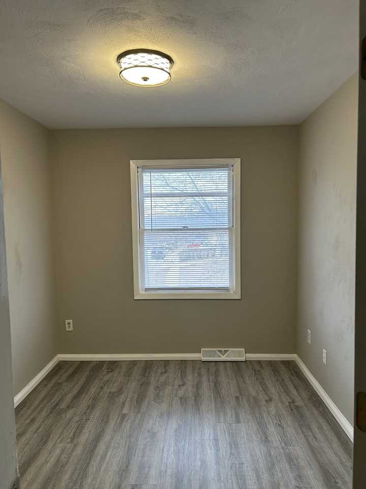 3723 Hillcrest Rd - Photo 5 of 9