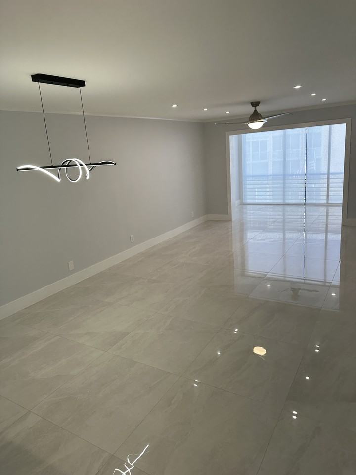 308 Golfview Rd #306 - Photo 3 of 18