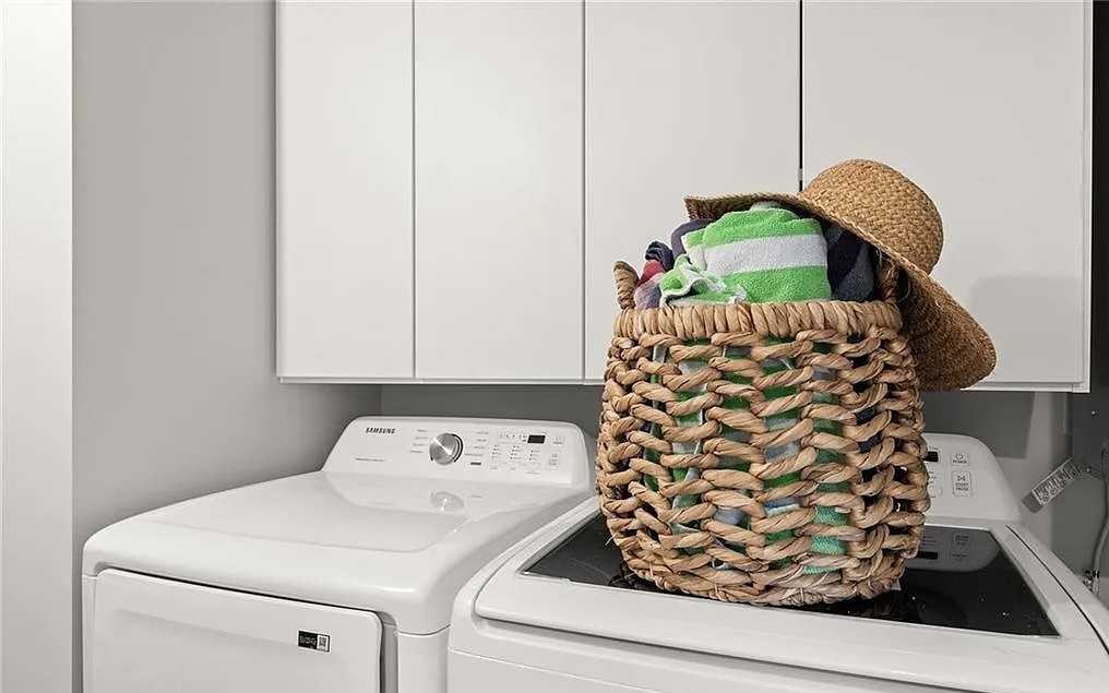 3071 Sandpiper Bay Cir #205 - Photo 7 of 11