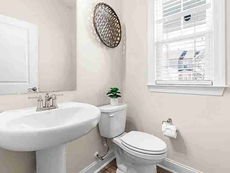 718 Toulouse Ct - Photo 6 of 35