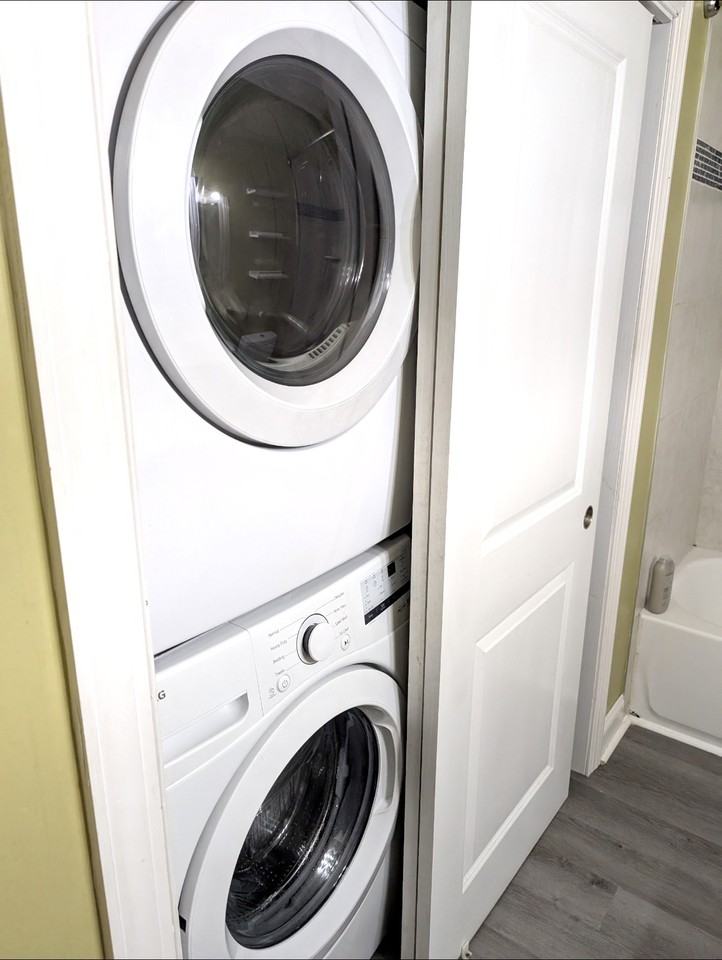 4742 Pine St #NA - Photo 3 of 9