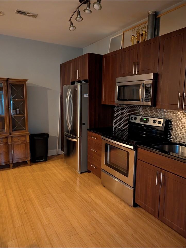 4742 Pine St #NA - Photo 4 of 9