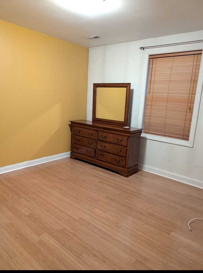 4742 Pine St #NA - Photo 5 of 9