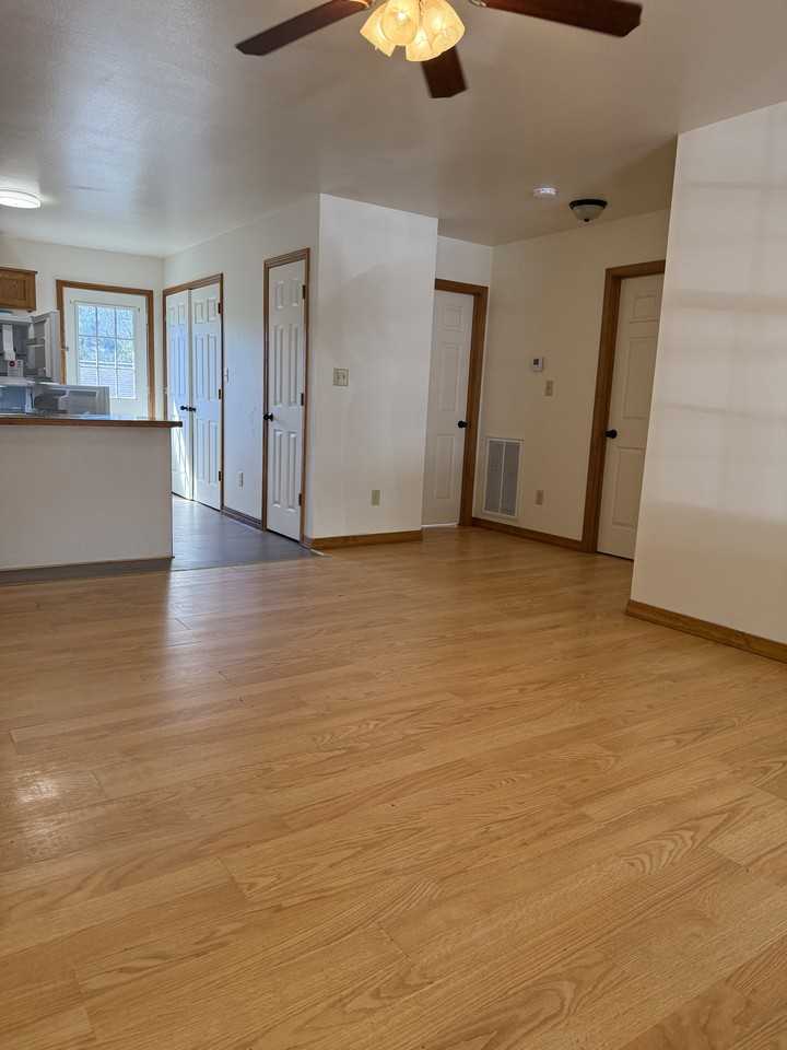 302 Spruce St #3 - Photo 6 of 17